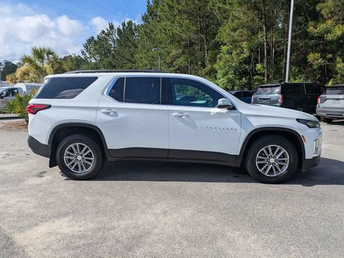 Used 2023 Chevrolet Traverse LT AWD/4WD image 3