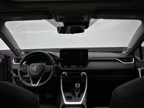 Certified 2025 Toyota RAV4 XLE Premium image 30