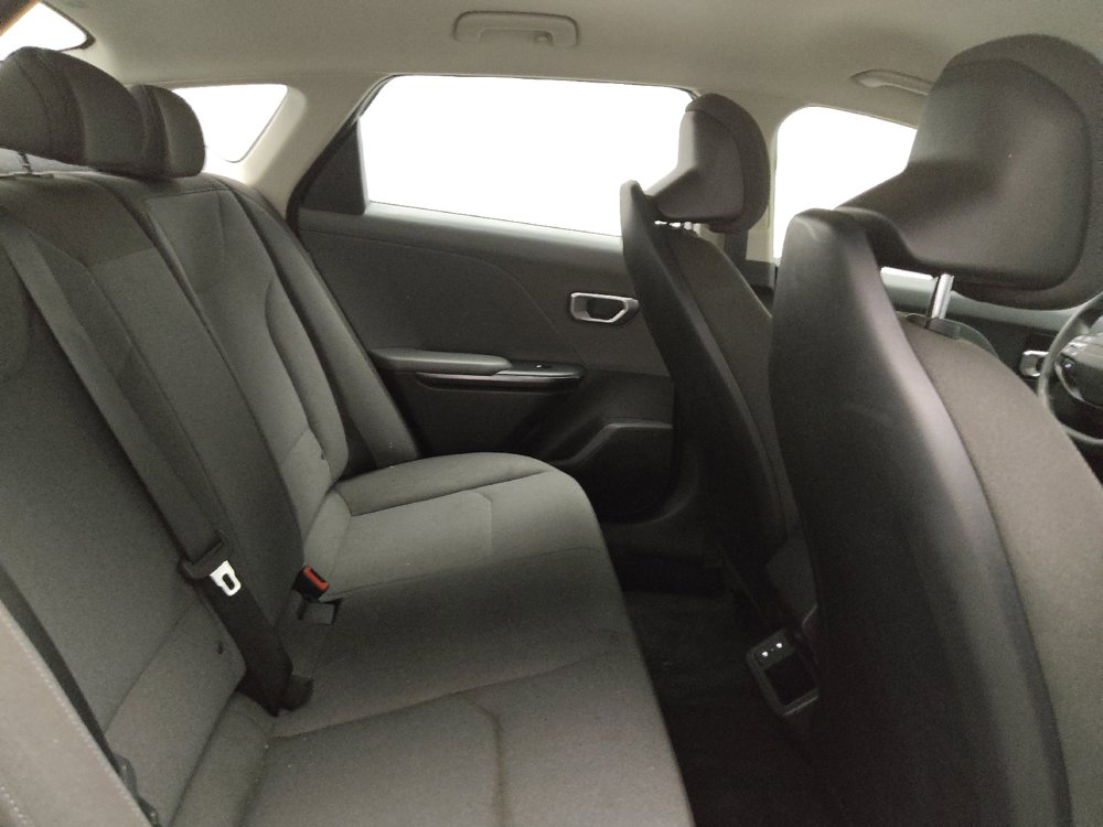 Used 2025 Kia K4 FWD image 19