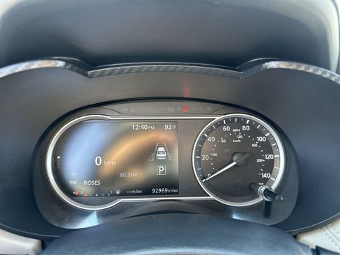 Used 2020 Nissan Versa SV image 23