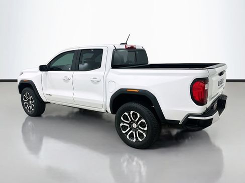 Used 2023 GMC Canyon AT4 w/ AT4 Premium Package AWD/4WD image 5