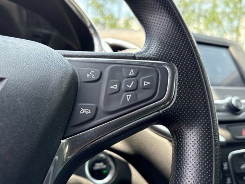 Used 2024 Chevrolet Equinox LT FWD image 31
