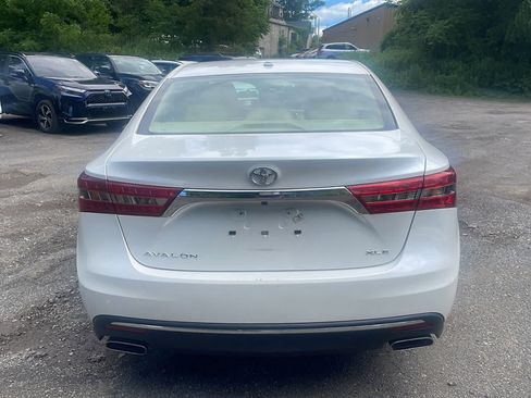 Used 2016 Toyota Avalon XLE FWD image 7