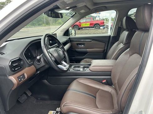 Used 2023 Honda Pilot Elite image 7