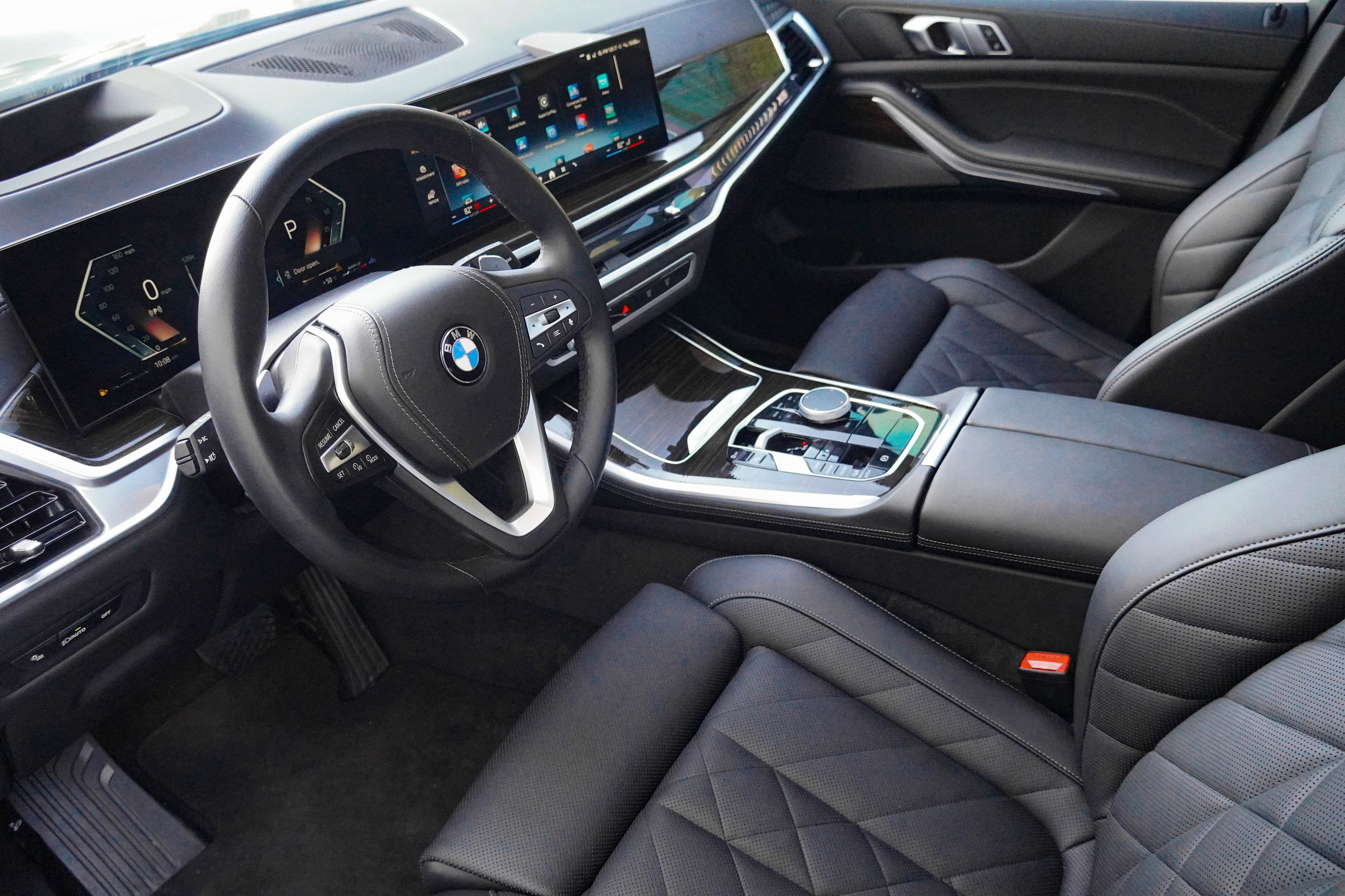 Used 2024 BMW X5 xDrive40i w/ Premium Package AWD/4WD image 9