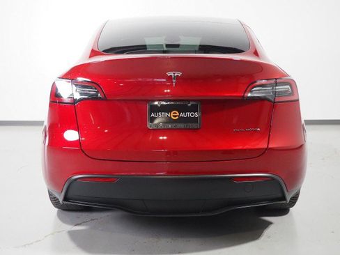 Used 2024 Tesla Model Y Long Range AWD/4WD image 49
