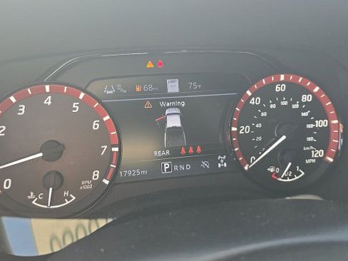Used 2024 Nissan Frontier PRO-4X w/ Technology Package AWD/4WD image 9