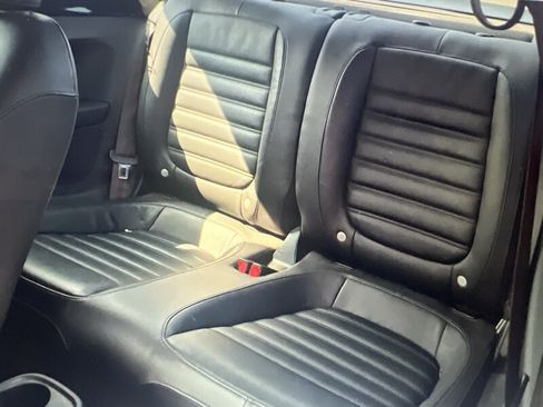 Used 2012 Volkswagen Beetle Turbo FWD image 6