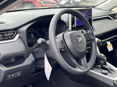 New 2025 Toyota RAV4 XLE image 11