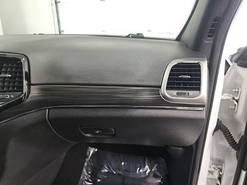 Used 2019 Jeep Grand Cherokee Limited AWD/4WD image 39