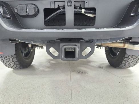 Used 2019 Toyota Tacoma SR w/ SR Convenience Package AWD/4WD image 40