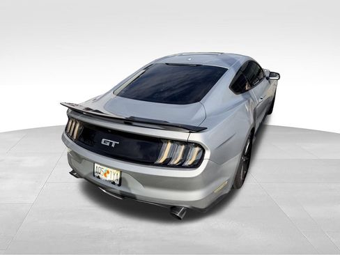 Used 2017 Ford Mustang GT Premium RWD image 4