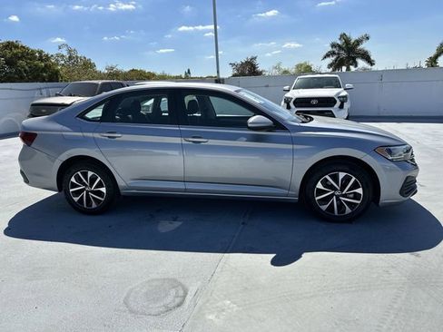 Used 2024 Volkswagen Jetta S image 35