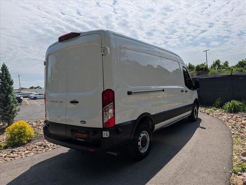 Used 2024 Ford Transit 250 148 Medium Roof RWD image 5