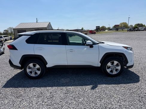 Used 2021 Toyota RAV4 XLE image 6