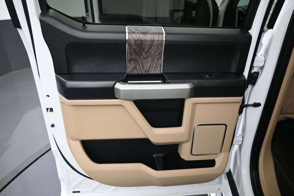 Used 2018 Ford F250 Lariat w/ Lariat Ultimate Package AWD/4WD image 27