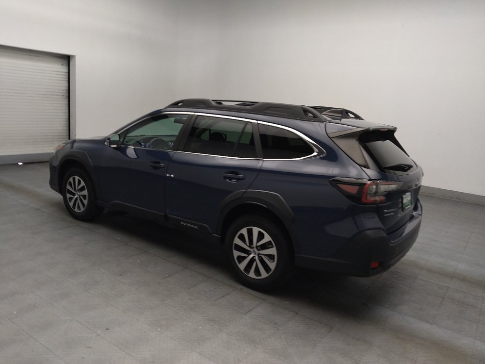 Used 2024 Subaru Outback Premium AWD/4WD image 3