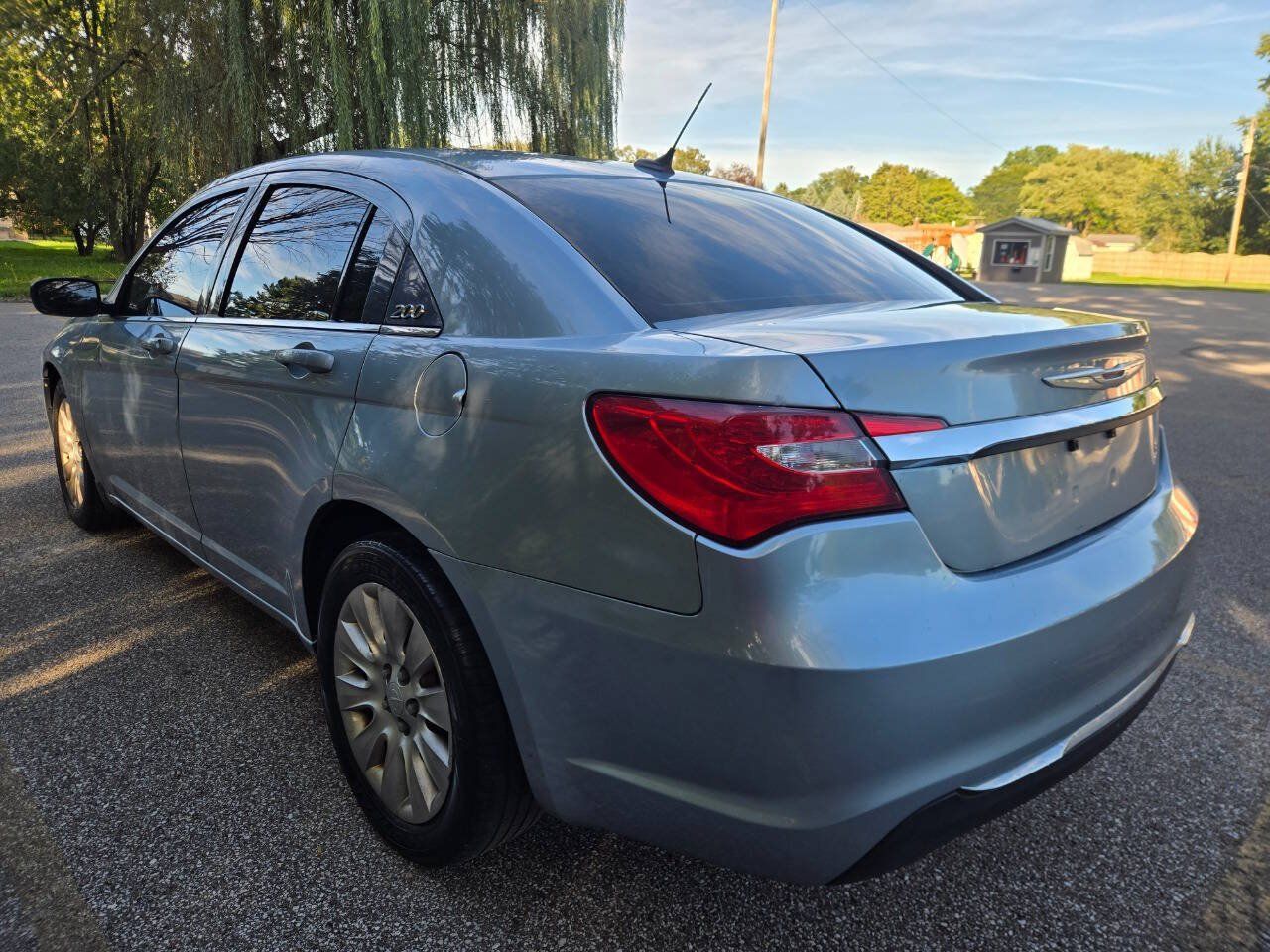 Used 2014 Chrysler 200 LX FWD image 5