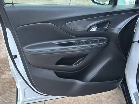 Used 2022 Buick Encore Preferred w/ Safety Package image 24