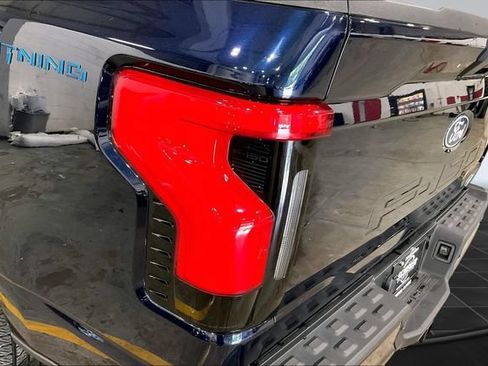 Used 2025 Ford F150 Lightning Flash AWD/4WD image 31