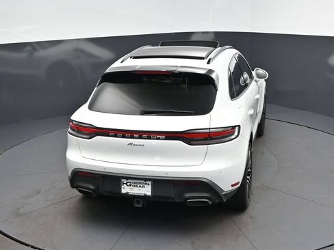 Used 2024 Porsche Macan AWD/4WD image 34