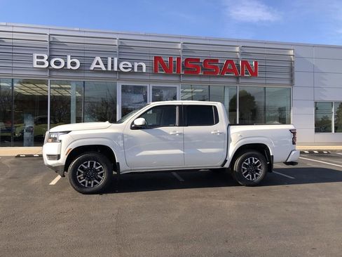 New 2026 Nissan Frontier SV w/ Tow Package AWD/4WD image 11