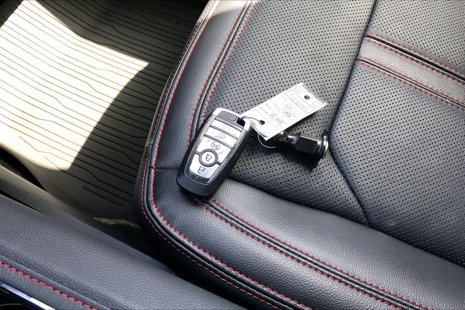 Used 2023 Ford Expedition Limited RWD image 15