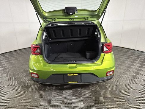 Certified 2023 Hyundai Venue SEL FWD image 32