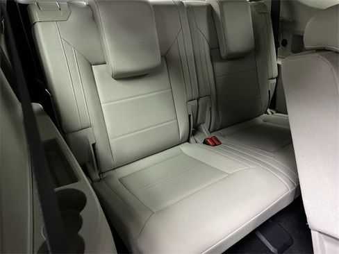 Used 2022 Volkswagen Atlas SE image 26