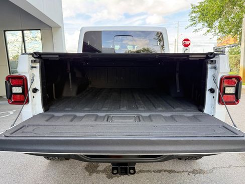 Used 2024 Jeep Gladiator Mojave image 36