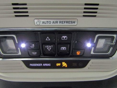 Used 2025 Lincoln Navigator Reserve AWD/4WD image 40
