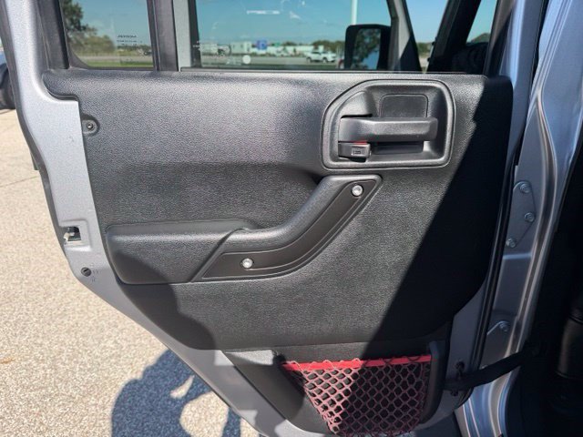 Used 2017 Jeep Wrangler Unlimited Rubicon AWD/4WD image 25