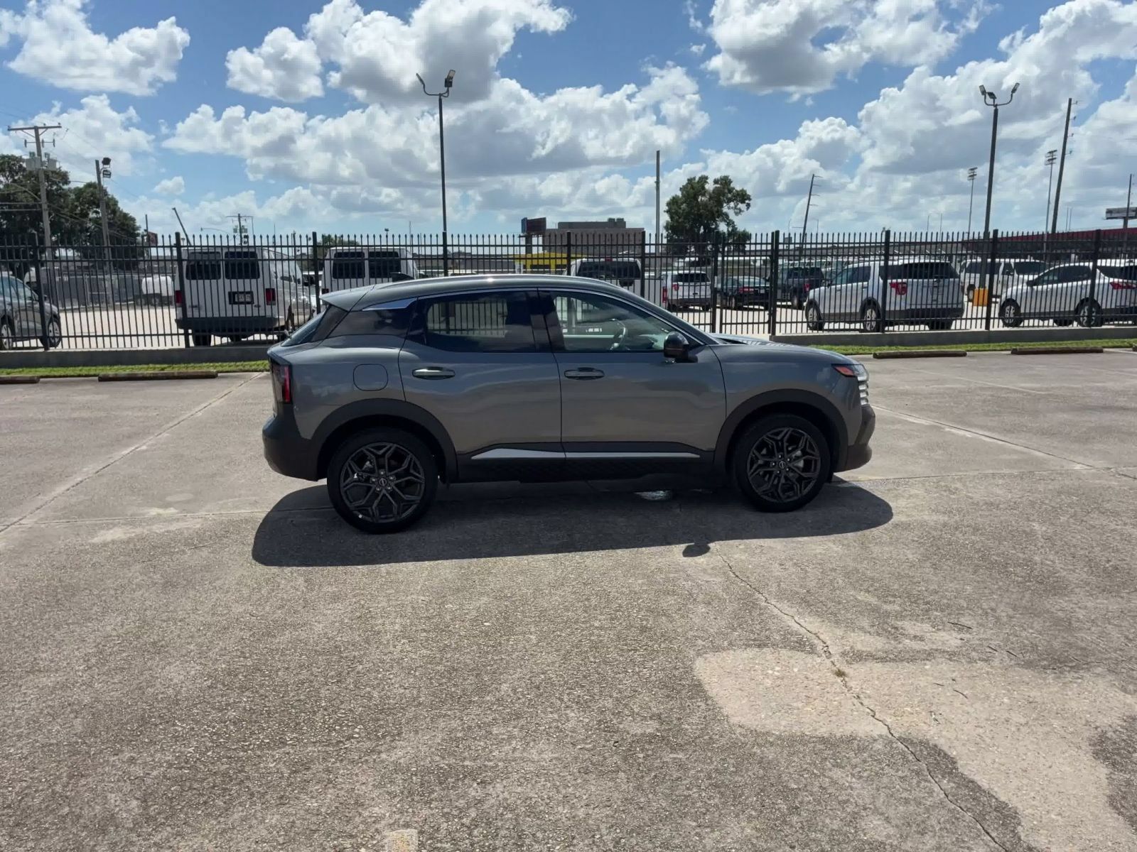 Used 2026 Nissan Kicks SR FWD image 15