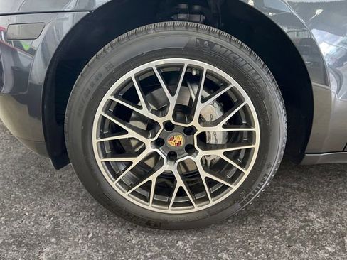 Used 2017 Porsche Macan S AWD/4WD image 12