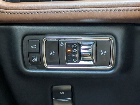 Certified 2023 Lincoln Nautilus Reserve w/ Equipment Group 201A image 28