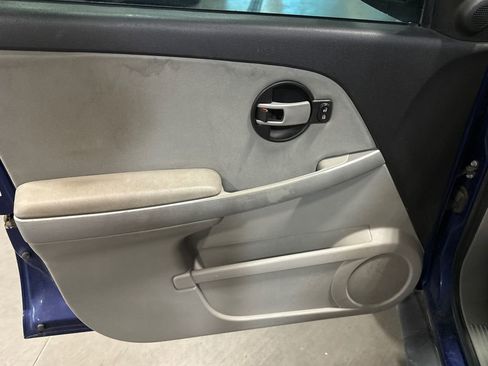 Used 2005 Chevrolet Equinox LT AWD/4WD image 9