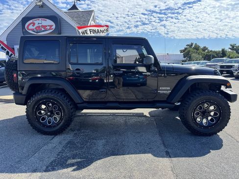 Used 2012 Jeep Wrangler Unlimited Sport AWD/4WD image 13