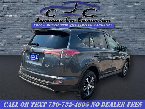 Used 2018 Toyota RAV4 XLE AWD/4WD image 10