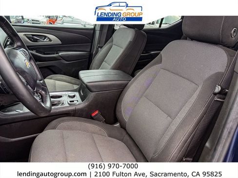 Used 2023 Chevrolet Traverse LT w/ Rear Camera Mirror Package AWD/4WD image 16