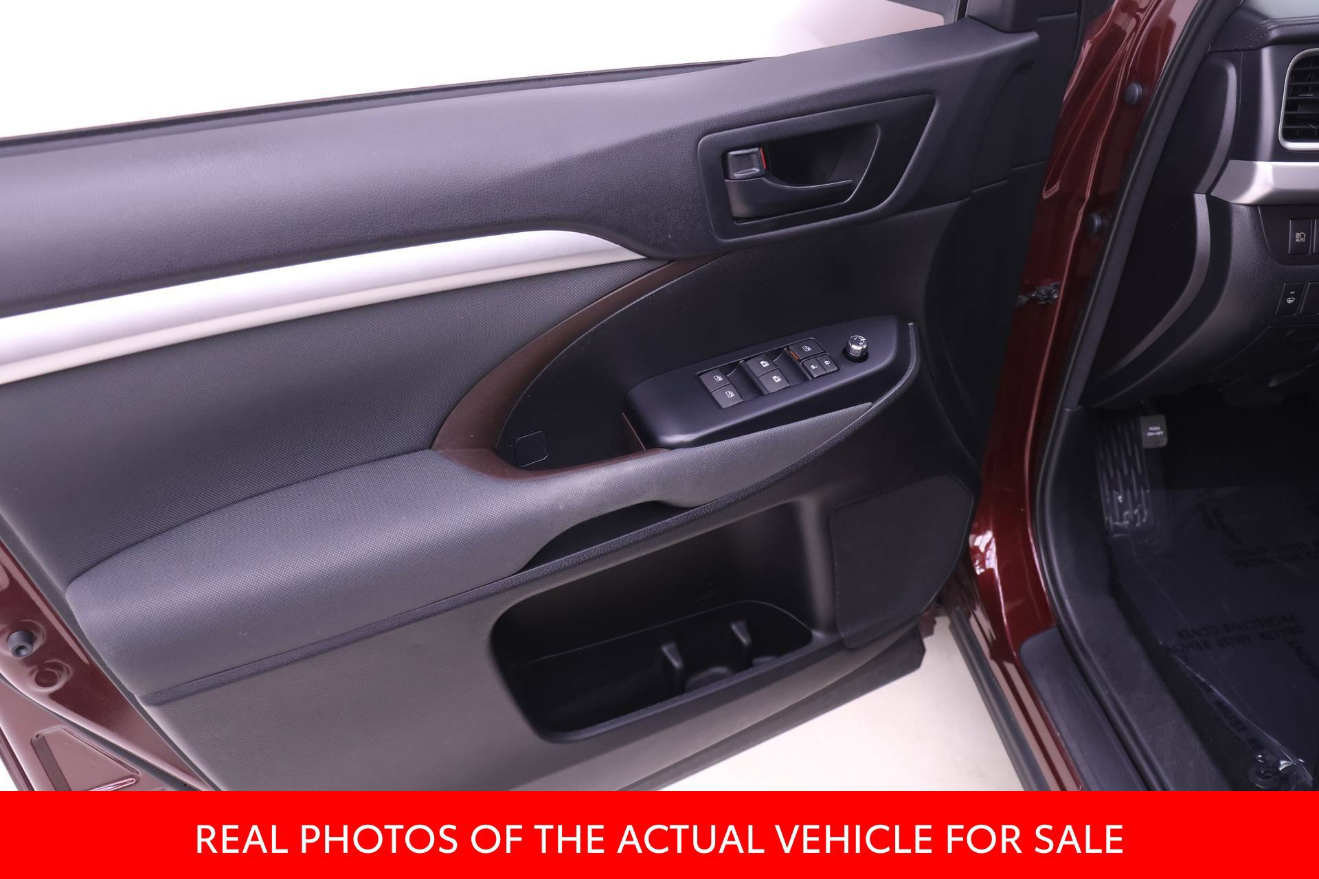 Used 2018 Toyota Highlander LE FWD image 9
