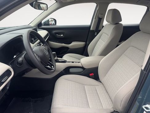 Certified 2025 Honda HR-V LX image 9