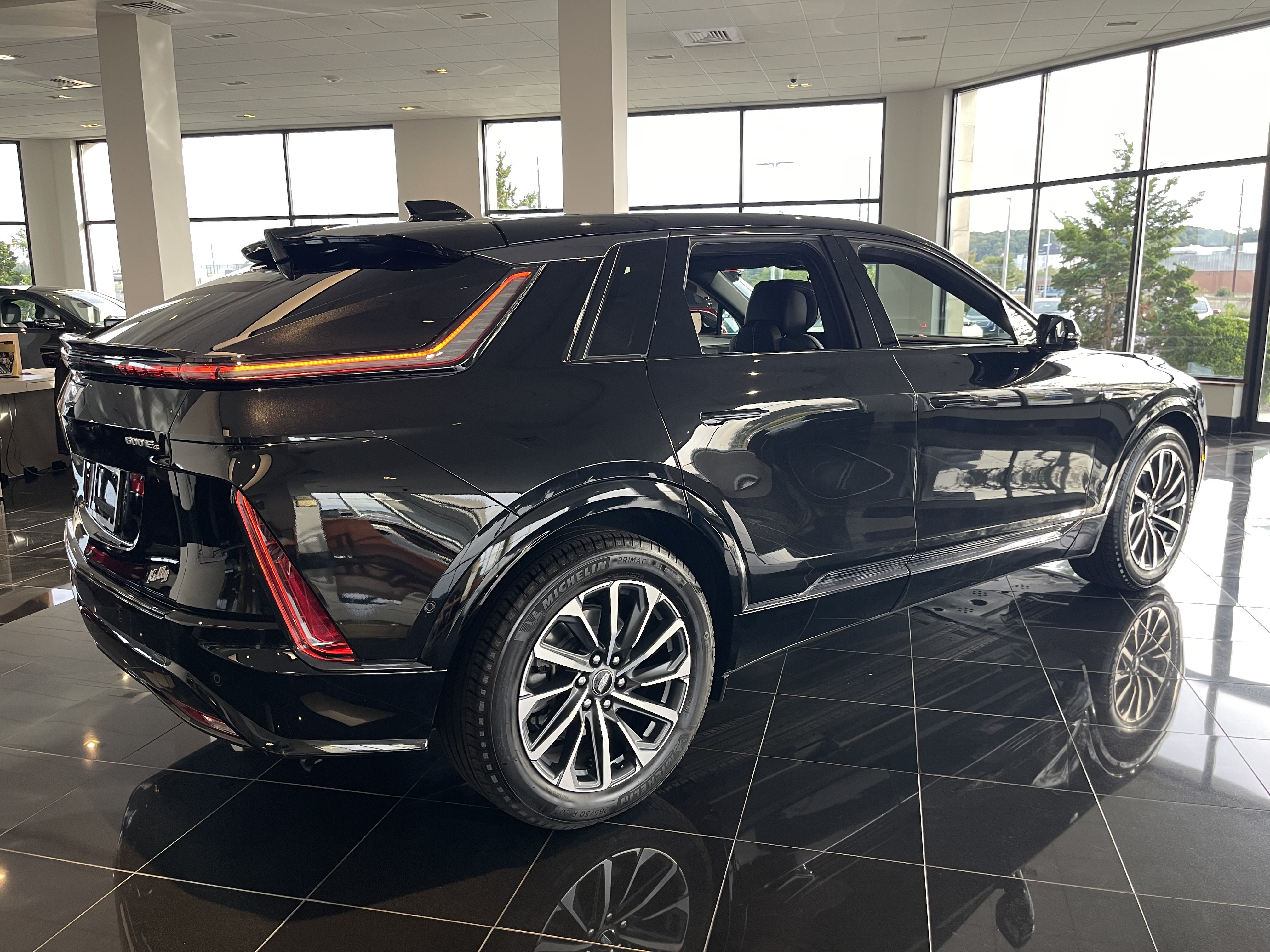 Certified 2024 Cadillac Lyriq Sport AWD/4WD image 6