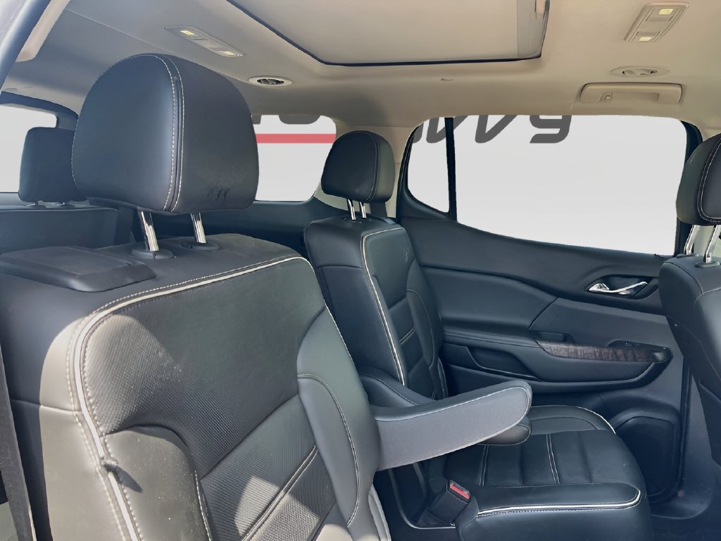 Used 2023 GMC Acadia Denali w/ Black Diamond Edition FWD image 30