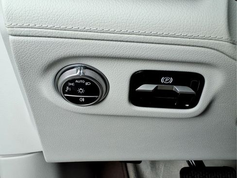 Certified 2023 Mercedes-Benz EQS 450+ 4MATIC Sedan image 18