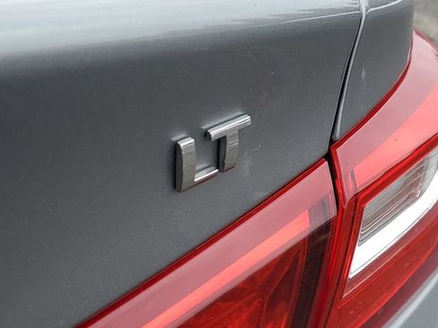 Used 2024 Chevrolet Malibu LT image 30