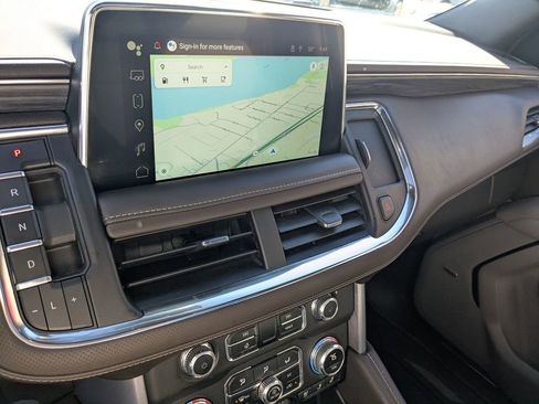 Certified 2024 GMC Yukon XL SLT w/ SLT Luxury Package image 6