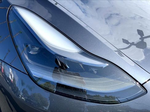 Used 2022 Tesla Model 3 Long Range AWD/4WD image 26