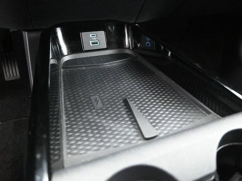 Used 2024 Ford Mustang Mach-E Select image 17