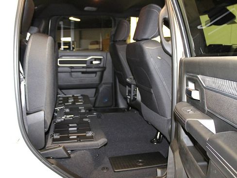 New 2026 RAM 2500 Big Horn AWD/4WD image 37