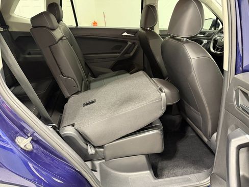 Used 2021 Volkswagen Tiguan SE FWD image 36